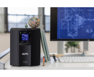APC Smart-UPS (1500VA/900W, 8x IEC, AVR, LCD) - 545947 - zdjęcie 4